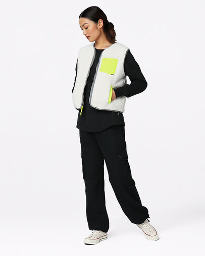 Wendbare Sherpa-Weste Limestone Grey Multi, Full Body View