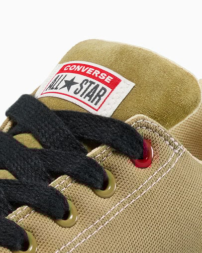 Chuck Taylor Puff Swamp Green/Last Straw/White, Detail Angle View