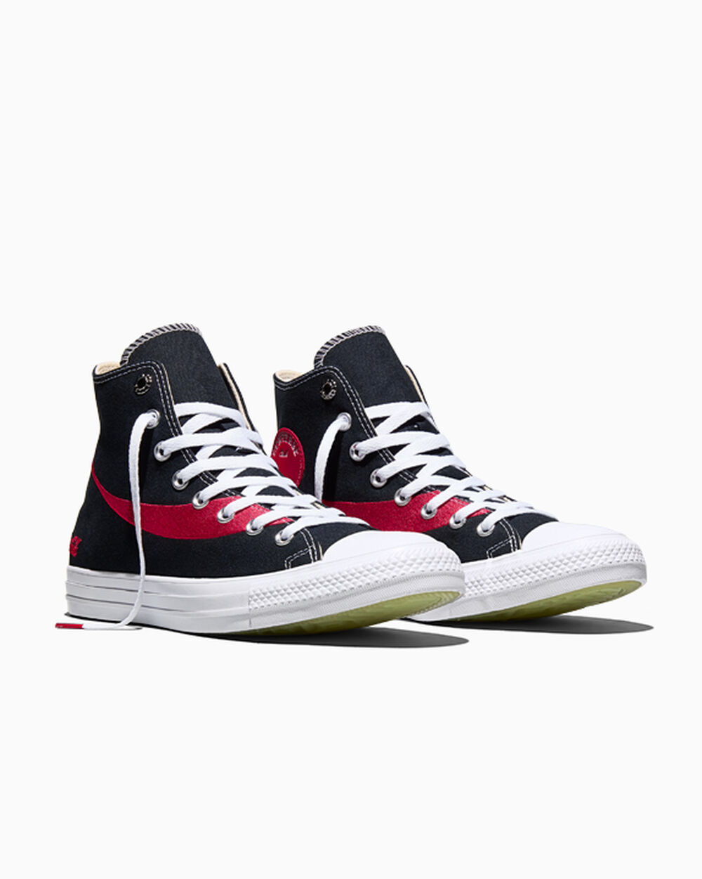 Thumbnail - Converse x Coca-Cola Chuck Taylor All Star