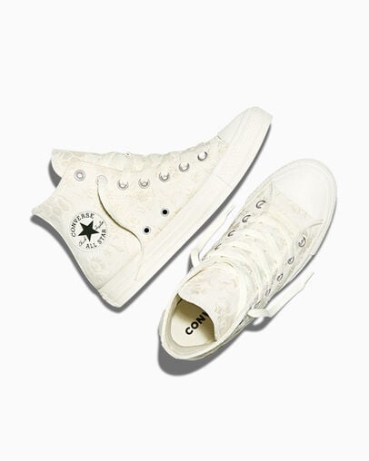 Chuck Taylor All Star Retro Flowers Egret/Black/Egret, Angled View