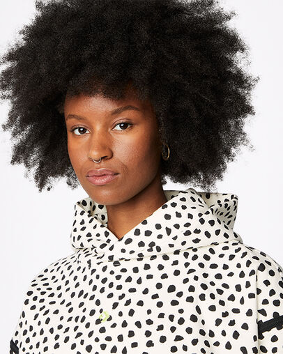 Court-Ready Cheetah Half Zip Hoodie Egret Spotted Leopard, Detail View