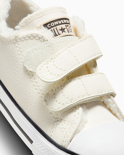 Chuck Taylor All Star Easy On Leather Garza/Blanco/Negro, Detail Angle View