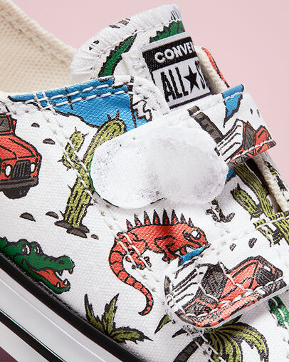 Chuck Taylor All Star Easy-On Desert Explorer White/Engine Smoke/Green, Detail Angle View