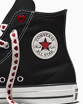 Chucks in Love