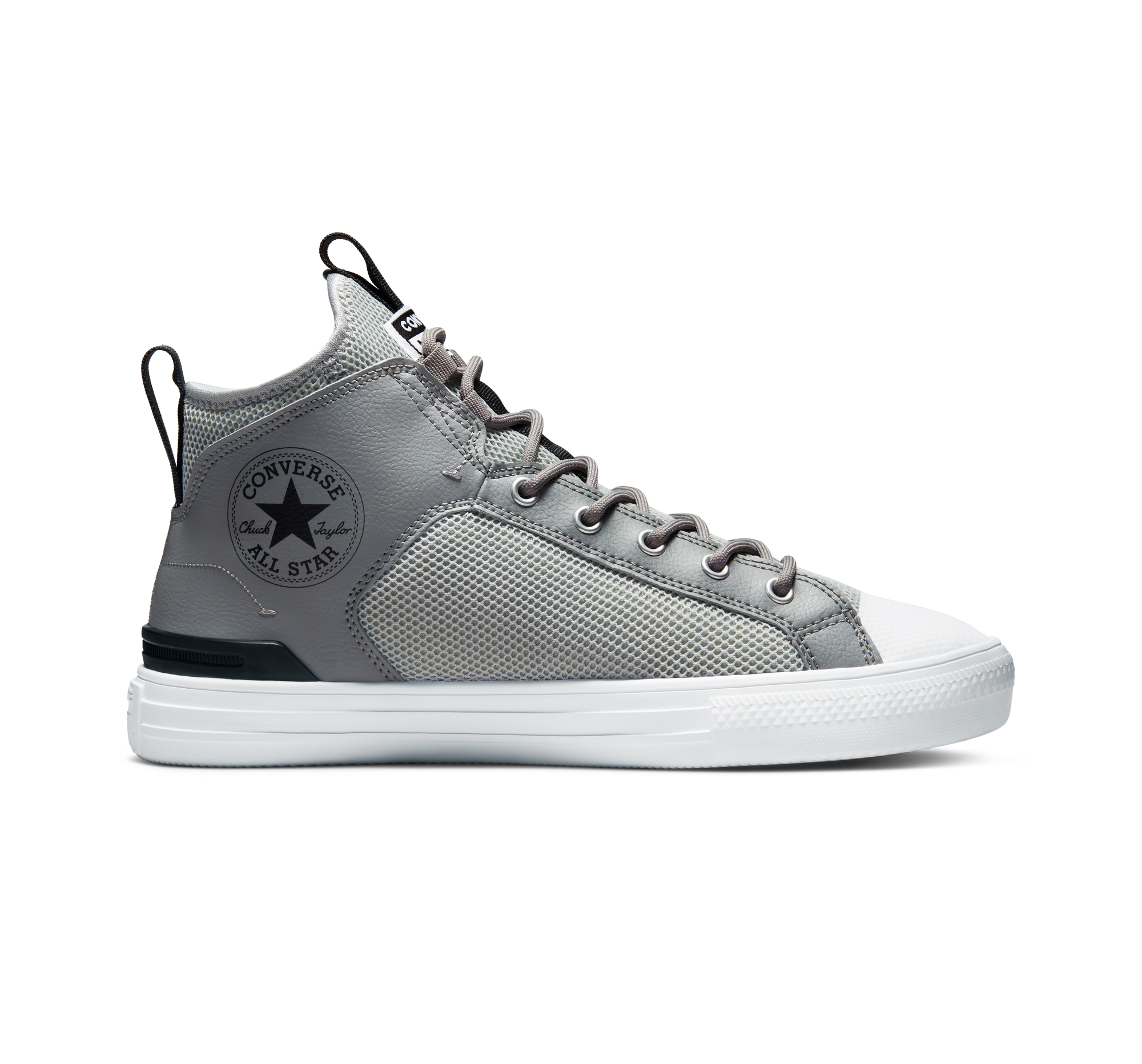 chuck taylor all star ultra mid white